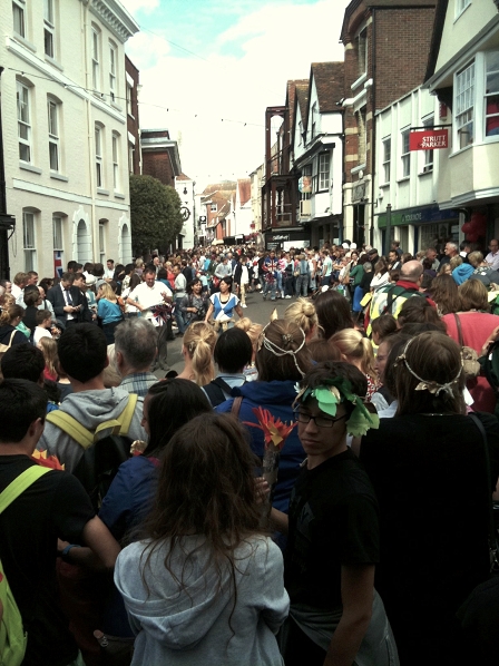 © Robert Rotifer Canterbury wartet auf die Fackel